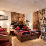 Land-hotel Zum Schwan, Garni E-ladestationen, Naehe Phantasialand Naehe Palmenparadies Euskirchen Hotel 3*