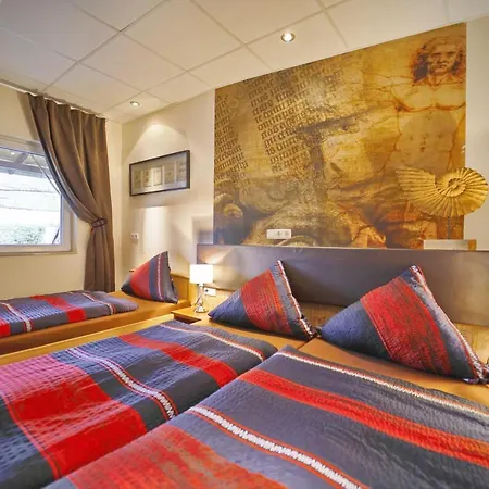 Land-Hotel Zum Schwan, Garni 3 E-Ladestationen, Naehe Phantasialand, Naehe Palmenparadies Euskirchen Hotel Weilerswist