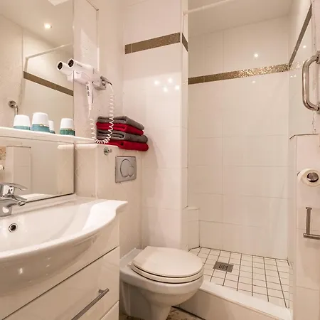 Land-hotel Zum Schwan, Garni E-ladestationen, Naehe Phantasialand Naehe Palmenparadies Euskirchen 3*