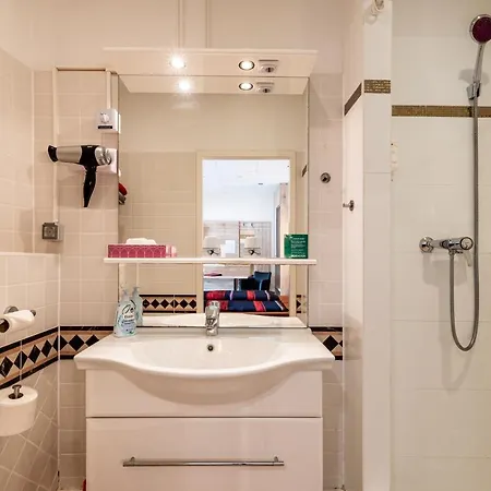 Land-Hotel Zum Schwan, Garni E-Ladestationen, -Spaetanreise Moeglich-, Naehe Phantasialand Naehe Palmenparadies Euskirchen 3*