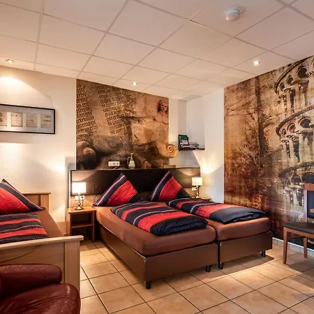 Akzent Land-hotel Zum Schwan, Garni Weilerswist-metternich, 3 E-ladestationen, Naehe Phantasialand, Palmenparadies Euskirchen Hotel 3*