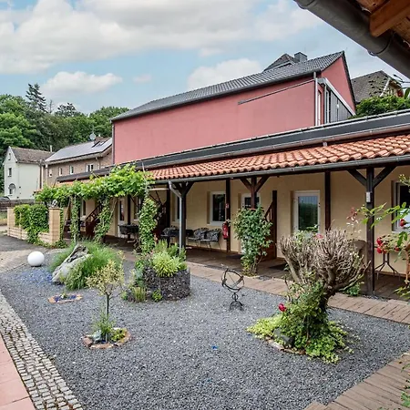 Hotel Land-hotel Zum Schwan, Garni E-ladestationen, Naehe Phantasialand Naehe Palmenparadies Euskirchen