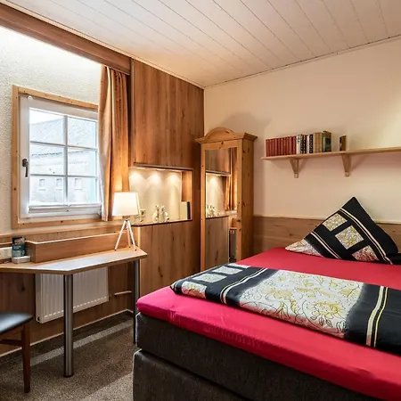 Land-hotel Zum Schwan, Garni E-ladestationen, -spaetanreise Moeglich-, Naehe Phantasialand Naehe Palmenparadies Euskirchen 3* Weilerswist