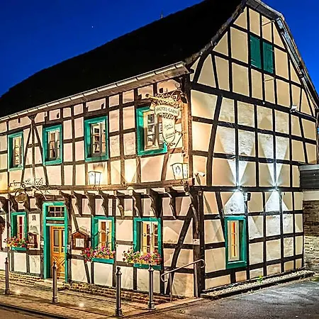 Hotel Land-hotel Zum Schwan, Garni E-ladestationen, Naehe Phantasialand Naehe Palmenparadies Euskirchen