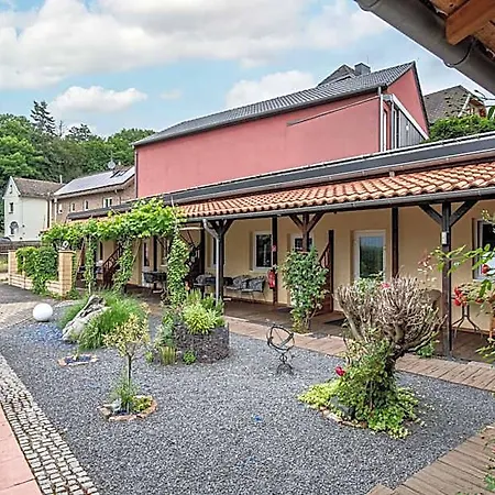Hotel Land-hotel Zum Schwan, Garni E-ladestationen, Naehe Phantasialand Naehe Palmenparadies Euskirchen 3*