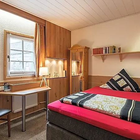 Land-hotel Zum Schwan, Garni E-ladestationen, Naehe Phantasialand Naehe Palmenparadies Euskirchen Hotel 3*