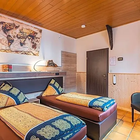 Land-hotel Zum Schwan, Garni E-ladestationen, Naehe Phantasialand Naehe Palmenparadies Euskirchen Hotel 3*