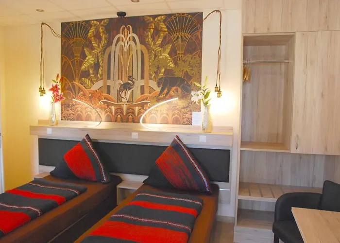 Land-Hotel Zum Schwan, Garni E-Ladestationen, -Spaetanreise Moeglich-, Naehe Phantasialand Naehe Palmenparadies Euskirchen Ξενοδοχείο