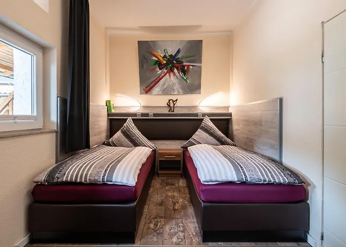 Land-Hotel Zum Schwan, Garni E-Ladestationen, -Spaetanreise Moeglich-, Naehe Phantasialand Naehe Palmenparadies Euskirchen 3* Weilerswist