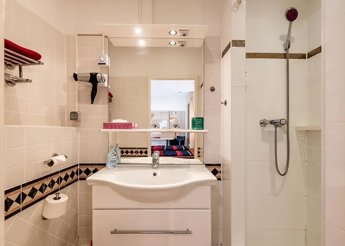 Land-hotel Zum Schwan, Garni E-ladestationen, -spaetanreise Moeglich-, Naehe Phantasialand Naehe Palmenparadies Euskirchen 3*