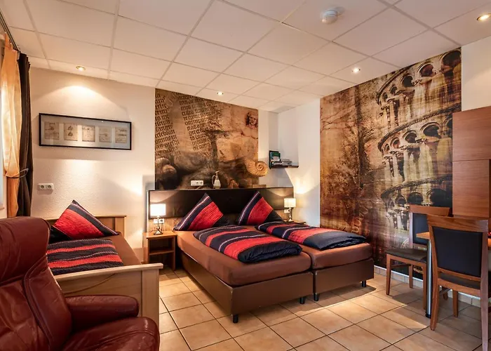 Land-Hotel Zum Schwan, Garni E-Ladestationen, -Spaetanreise Moeglich-, Naehe Phantasialand Naehe Palmenparadies Euskirchen Ξενοδοχείο 3*