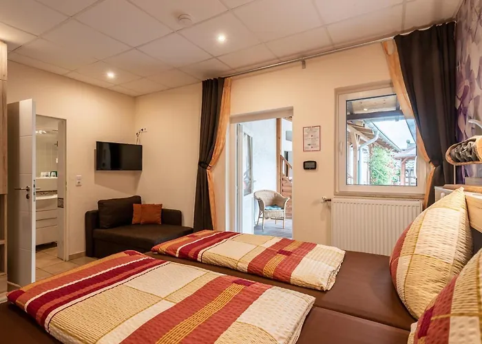 Land-hotel Zum Schwan, Garni E-ladestationen, -spaetanreise Moeglich-, Naehe Phantasialand Naehe Palmenparadies Euskirchen Weilerswist