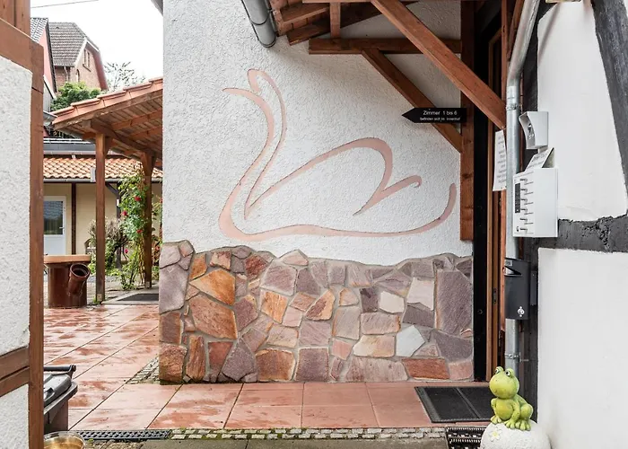 Land-Hotel Zum Schwan, Garni E-Ladestationen, -Spaetanreise Moeglich-, Naehe Phantasialand Naehe Palmenparadies Euskirchen Ξενοδοχείο