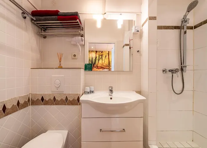 Land-Hotel Zum Schwan, Garni E-Ladestationen, -Spaetanreise Moeglich-, Naehe Phantasialand Naehe Palmenparadies Euskirchen Weilerswist