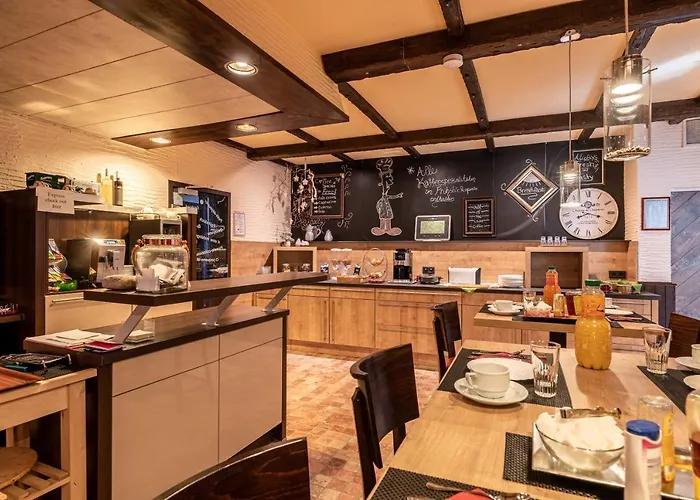 Land-Hotel Zum Schwan, Garni E-Ladestationen, -Spaetanreise Moeglich-, Naehe Phantasialand Naehe Palmenparadies Euskirchen 3* Weilerswist