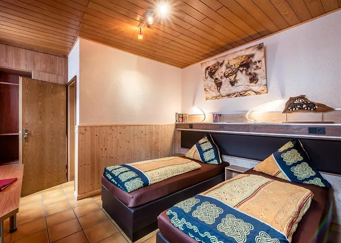 Hotel Land-hotel Zum Schwan, Garni E-ladestationen, -spaetanreise Moeglich-, Naehe Phantasialand Naehe Palmenparadies Euskirchen