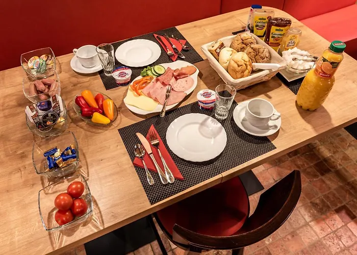 Ξενοδοχείο Land-Hotel Zum Schwan, Garni E-Ladestationen, -Spaetanreise Moeglich-, Naehe Phantasialand Naehe Palmenparadies Euskirchen