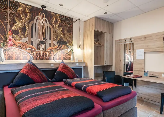 Land-hotel Zum Schwan, Garni E-ladestationen, -spaetanreise Moeglich-, Naehe Phantasialand Naehe Palmenparadies Euskirchen 3*