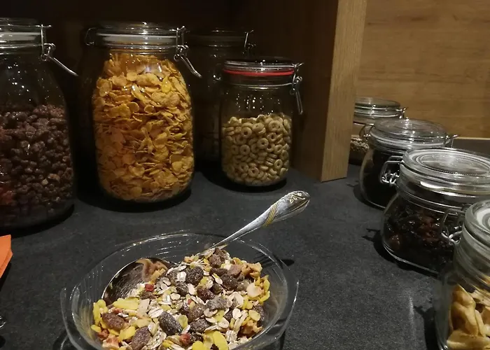 Land-hotel Zum Schwan, Garni E-ladestationen, -spaetanreise Moeglich-, Naehe Phantasialand Naehe Palmenparadies Euskirchen Weilerswist